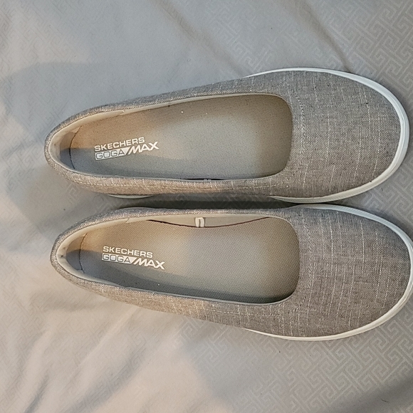 Skechers Shoes - Sketchers Memory Foam Slip-on